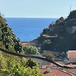 2 Bed , Sea View, 10 Minutes Walk To The