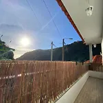 2 Bed , Sea View, 10 Minutes Walk To The Διαμέρισμα *