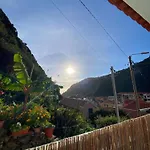 2 Bed , Sea View, 10 Minutes Walk To The *