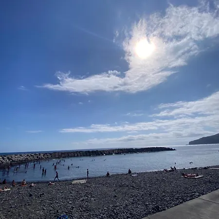 2 Bed , Sea View, 10 Minutes Walk To The Apartamento *