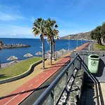 2 Bed , Sea View, 10 Minutes Walk To The Διαμέρισμα