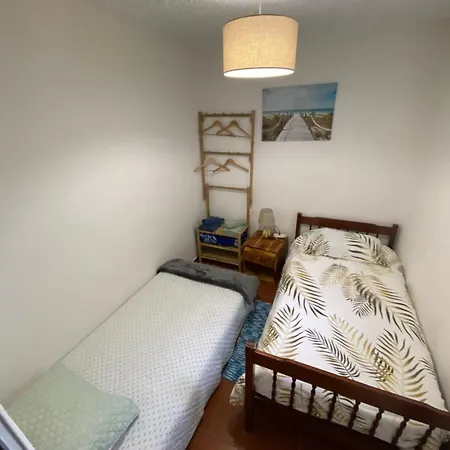 2 Bed , Sea View, 10 Minutes Walk To The Ribeira Brava