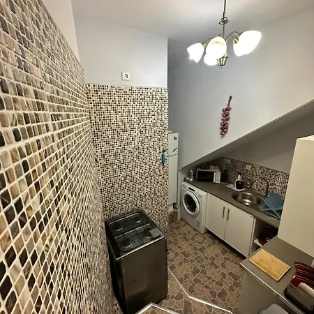 2 Bed , Sea View, 10 Minutes Walk To The 리베이라브라바