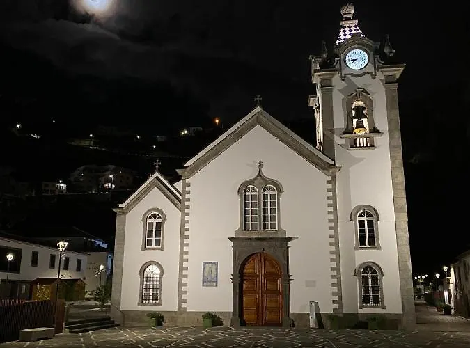 2 Bed , Sea View, 10 Minutes Walk To The