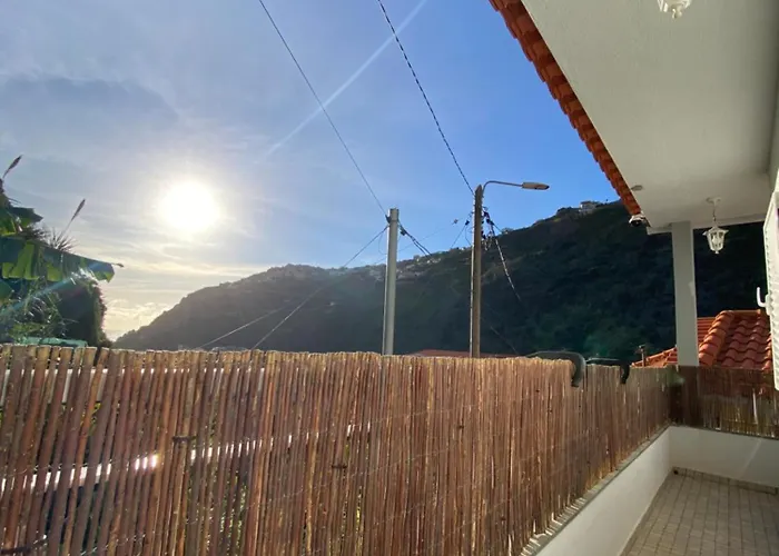 2 Bed , Sea View, 10 Minutes Walk To The 公寓 *