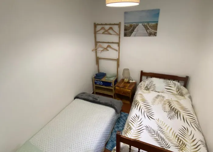 2 Bed , Sea View, 10 Minutes Walk To The 里贝拉布拉瓦